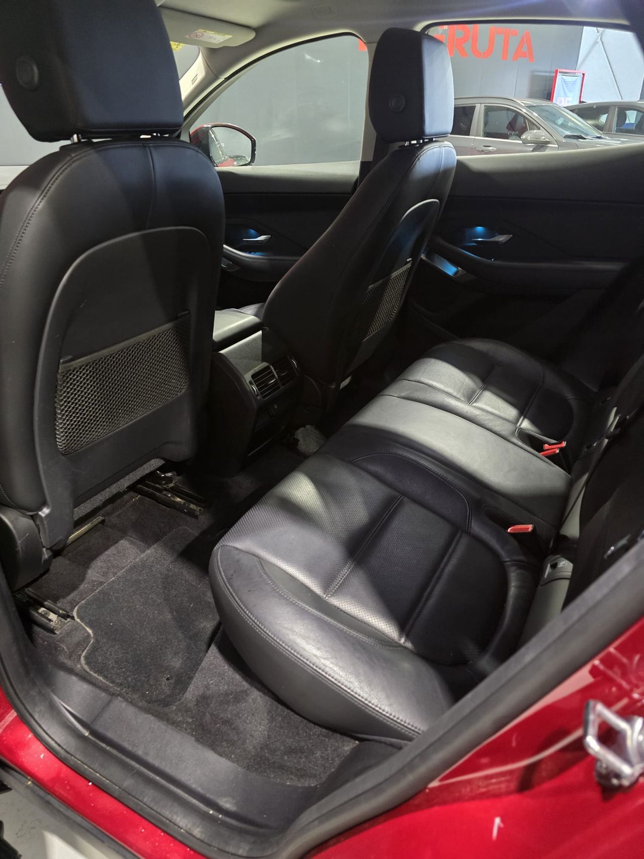 Foto Jaguar E-Pace 23