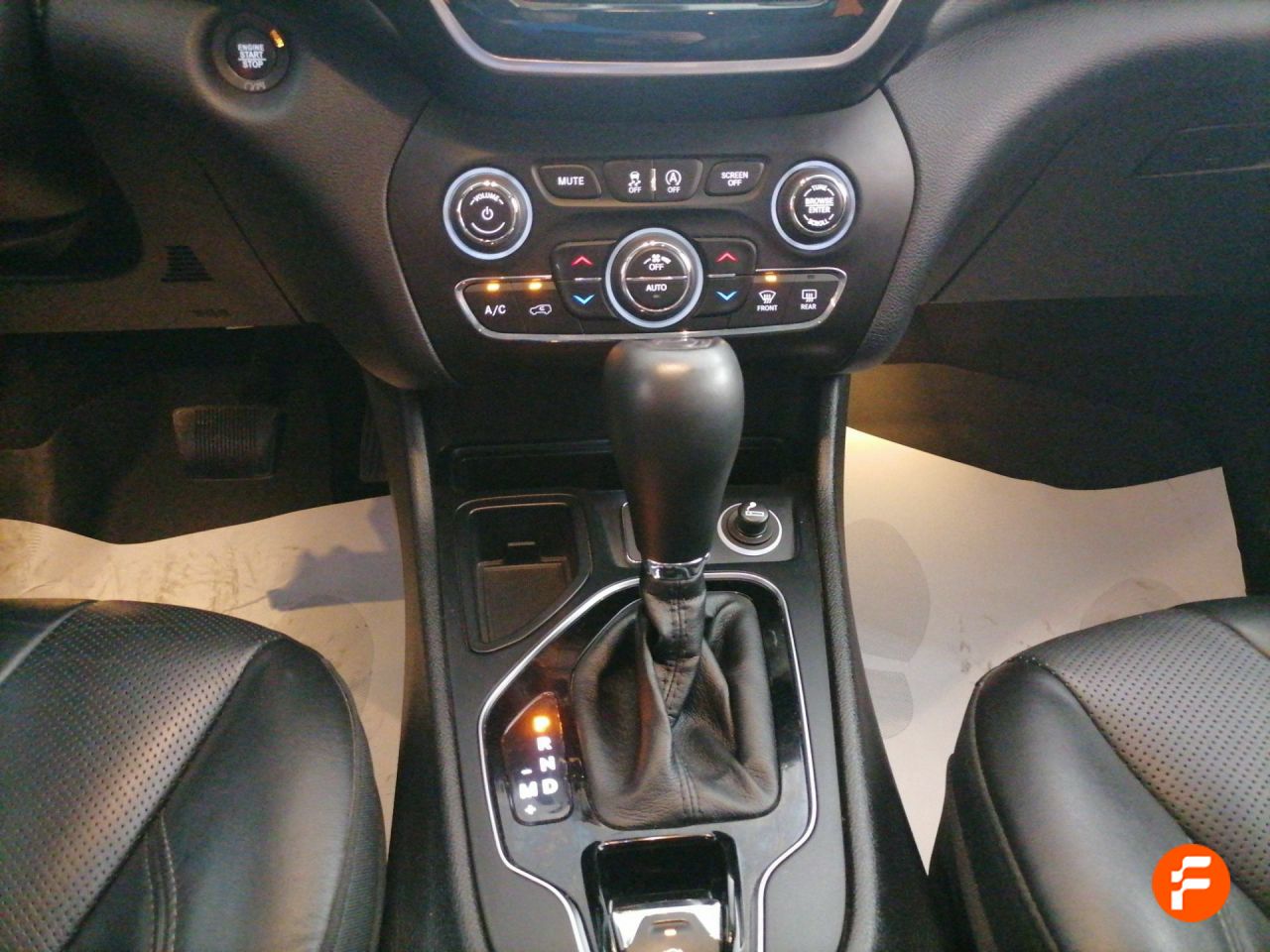 Foto Jeep Cherokee 17