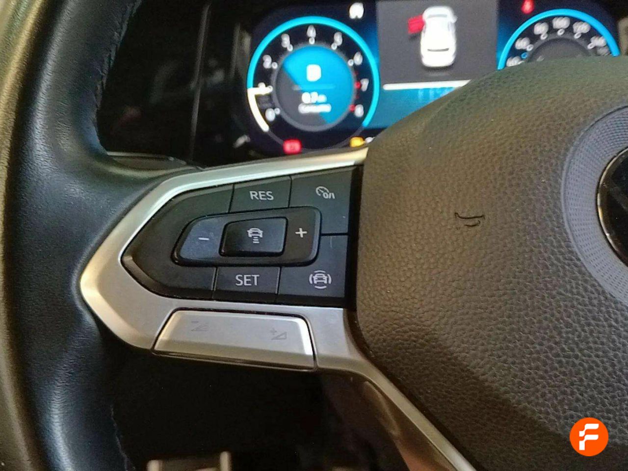Foto Volkswagen Golf 21