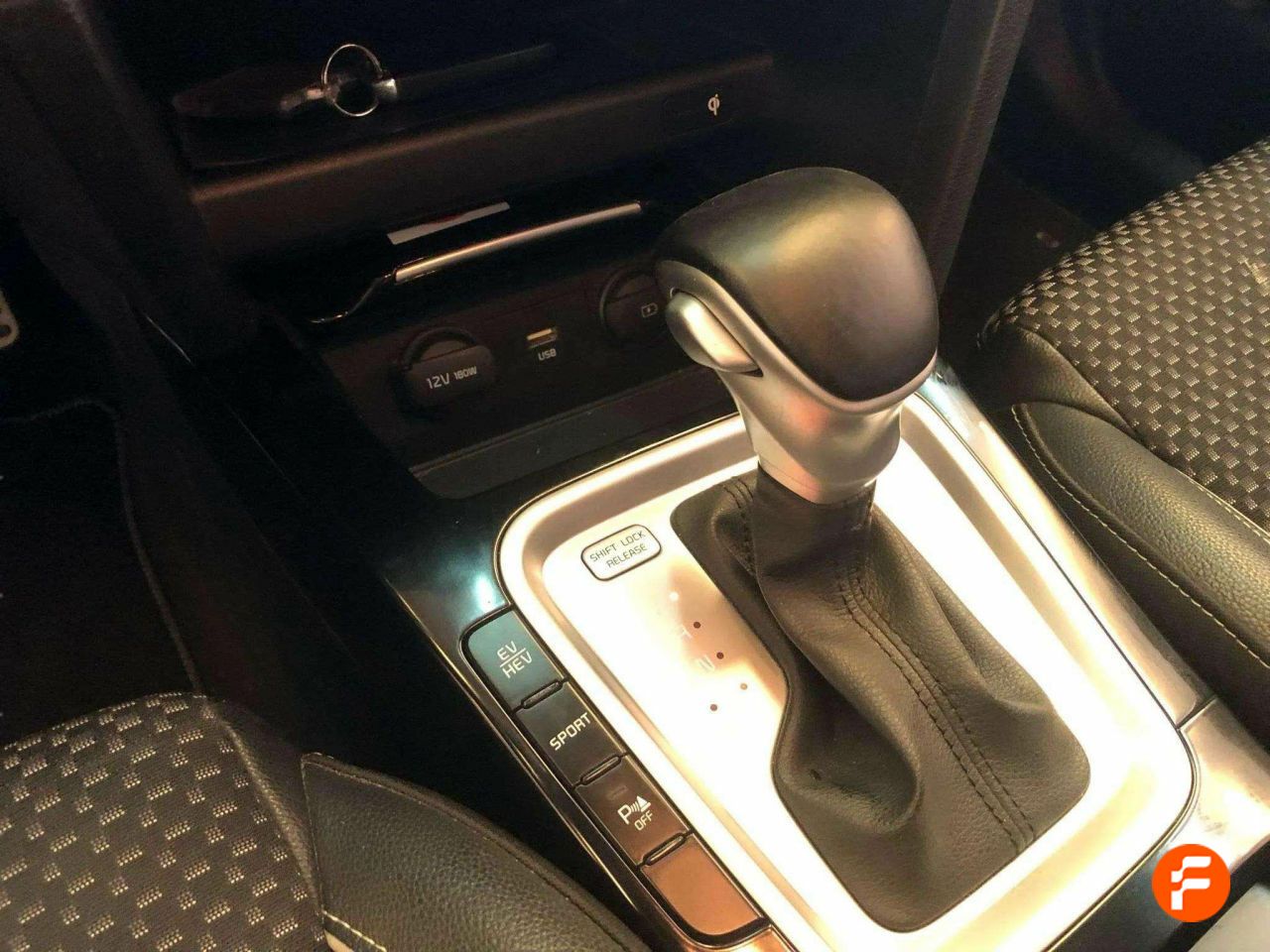 Foto Kia XCeed 14
