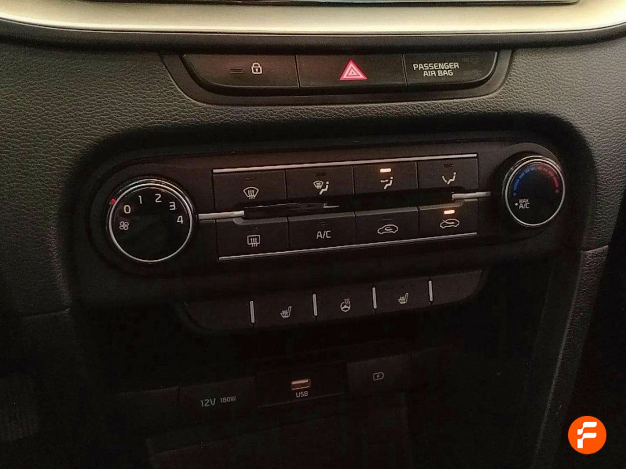 Foto Kia XCeed 9