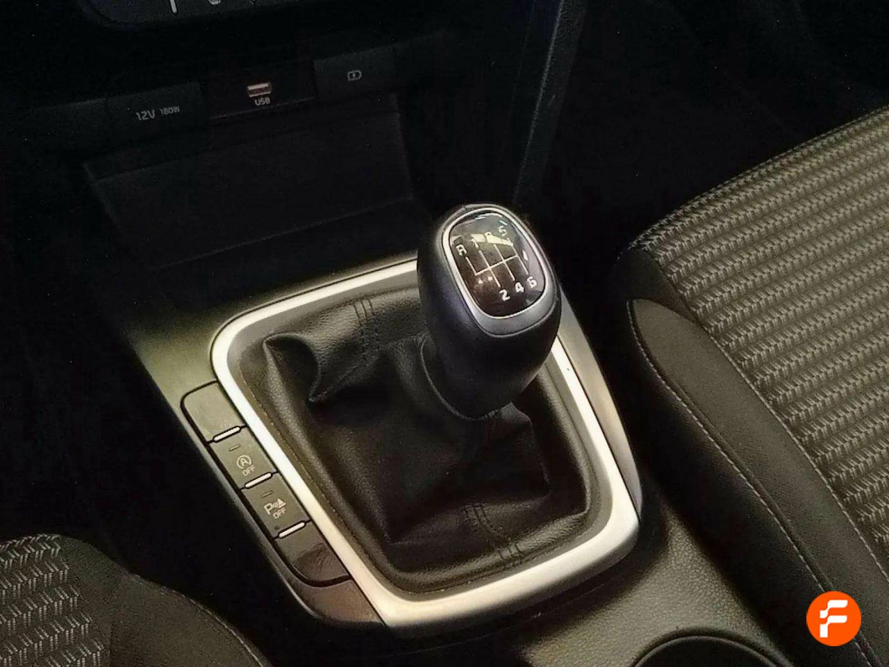 Foto Kia XCeed 15