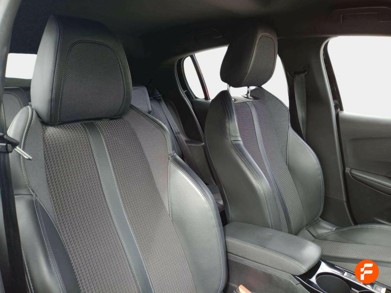 Foto Peugeot 208 7