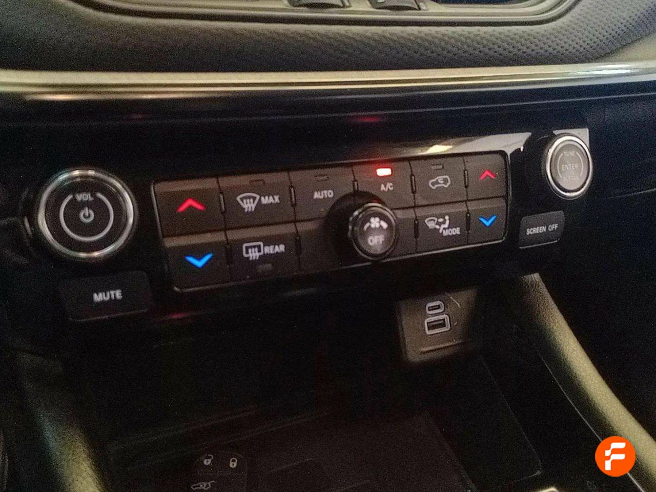 Foto Jeep Compass 16