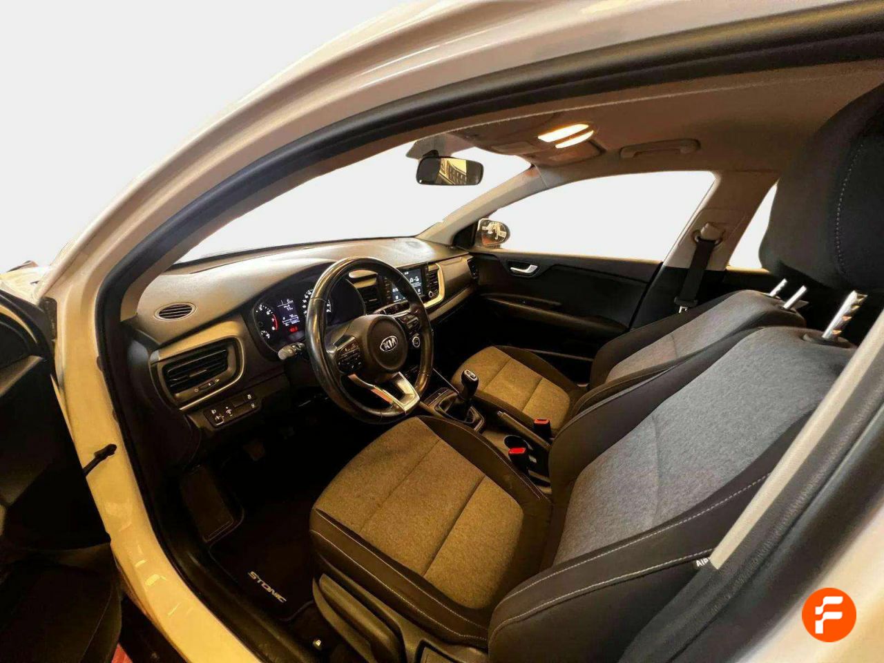 Foto Kia Stonic 7