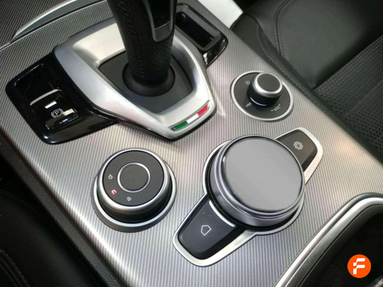Foto Alfa Romeo Stelvio 11