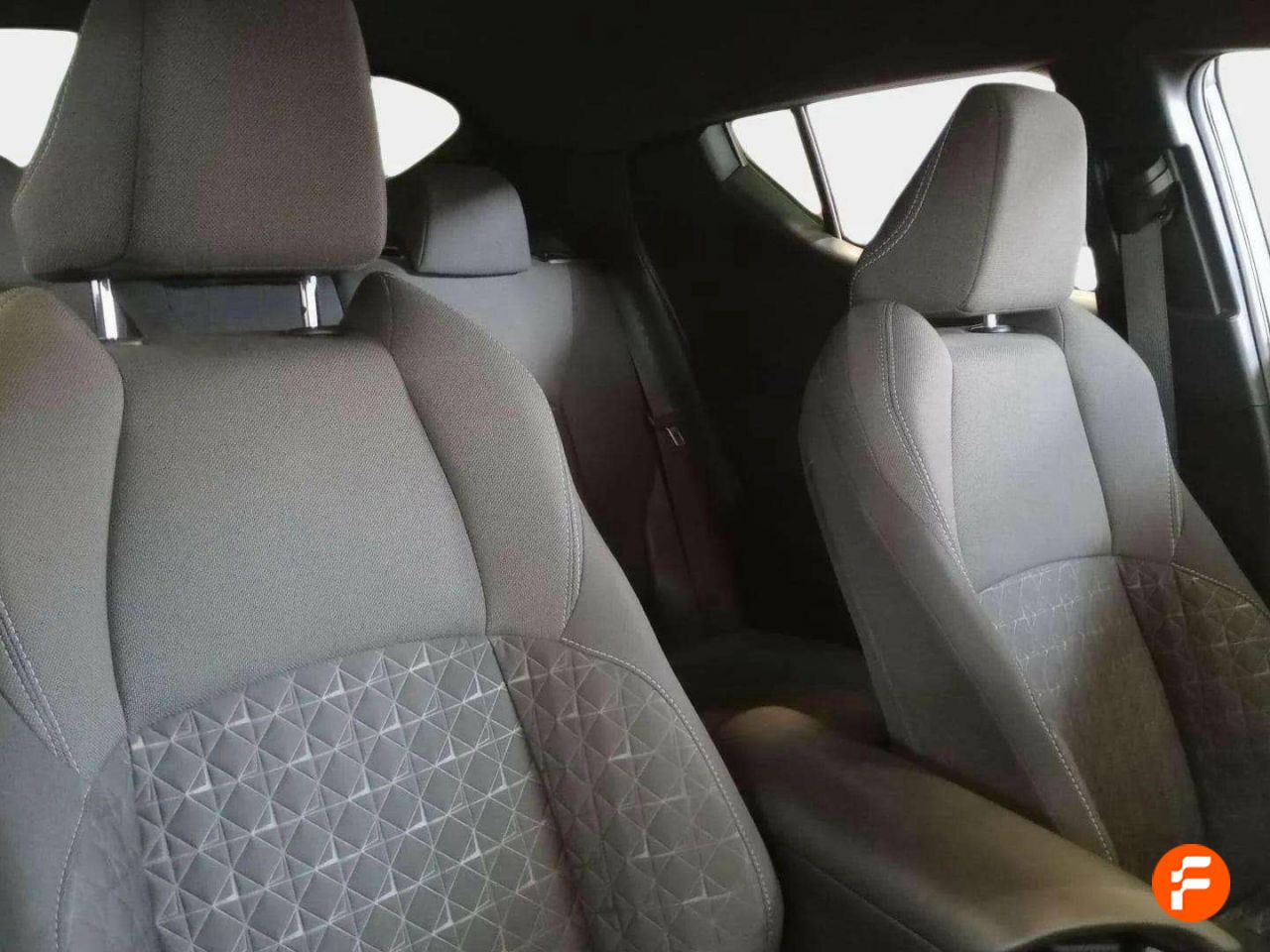 Foto Toyota C-HR 7
