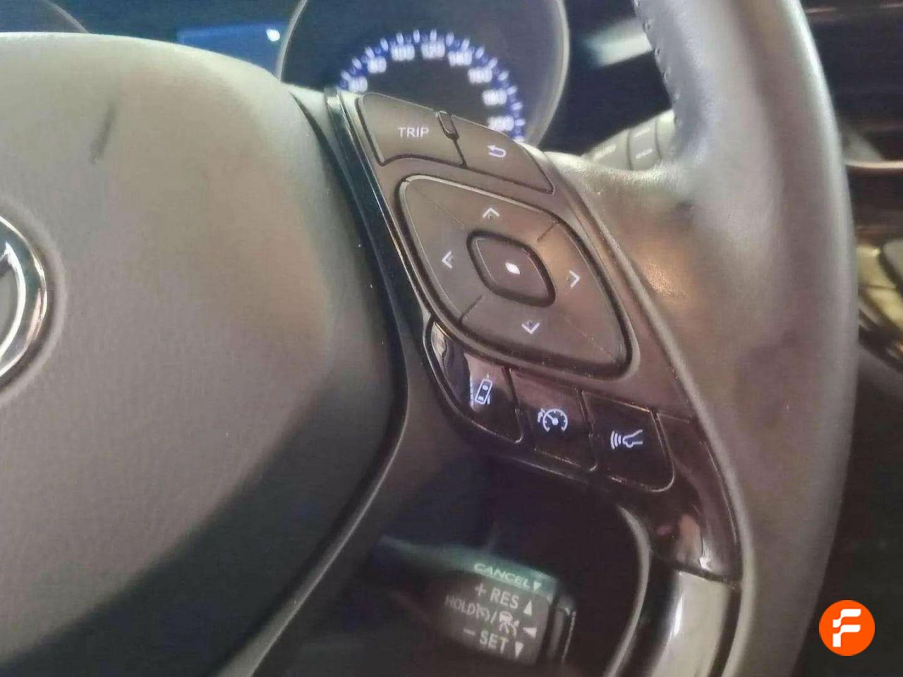 Foto Toyota C-HR 9