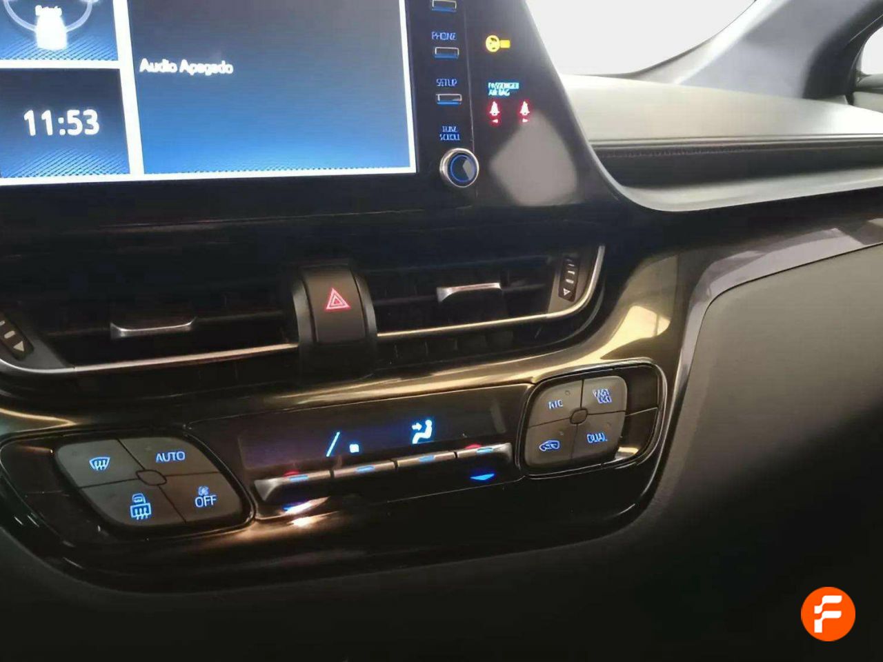Foto Toyota C-HR 12