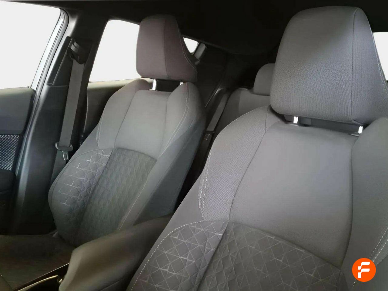 Foto Toyota C-HR 15