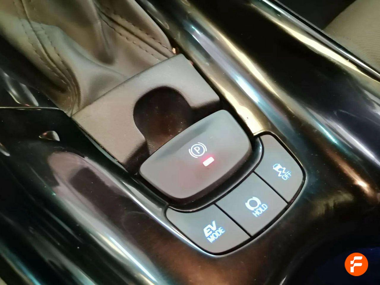 Foto Toyota C-HR 16