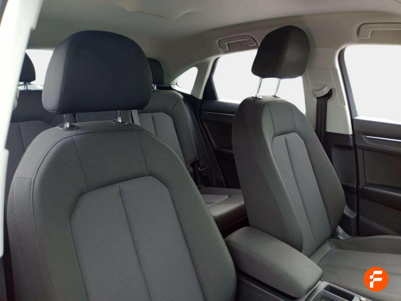 Foto Audi Q3 8