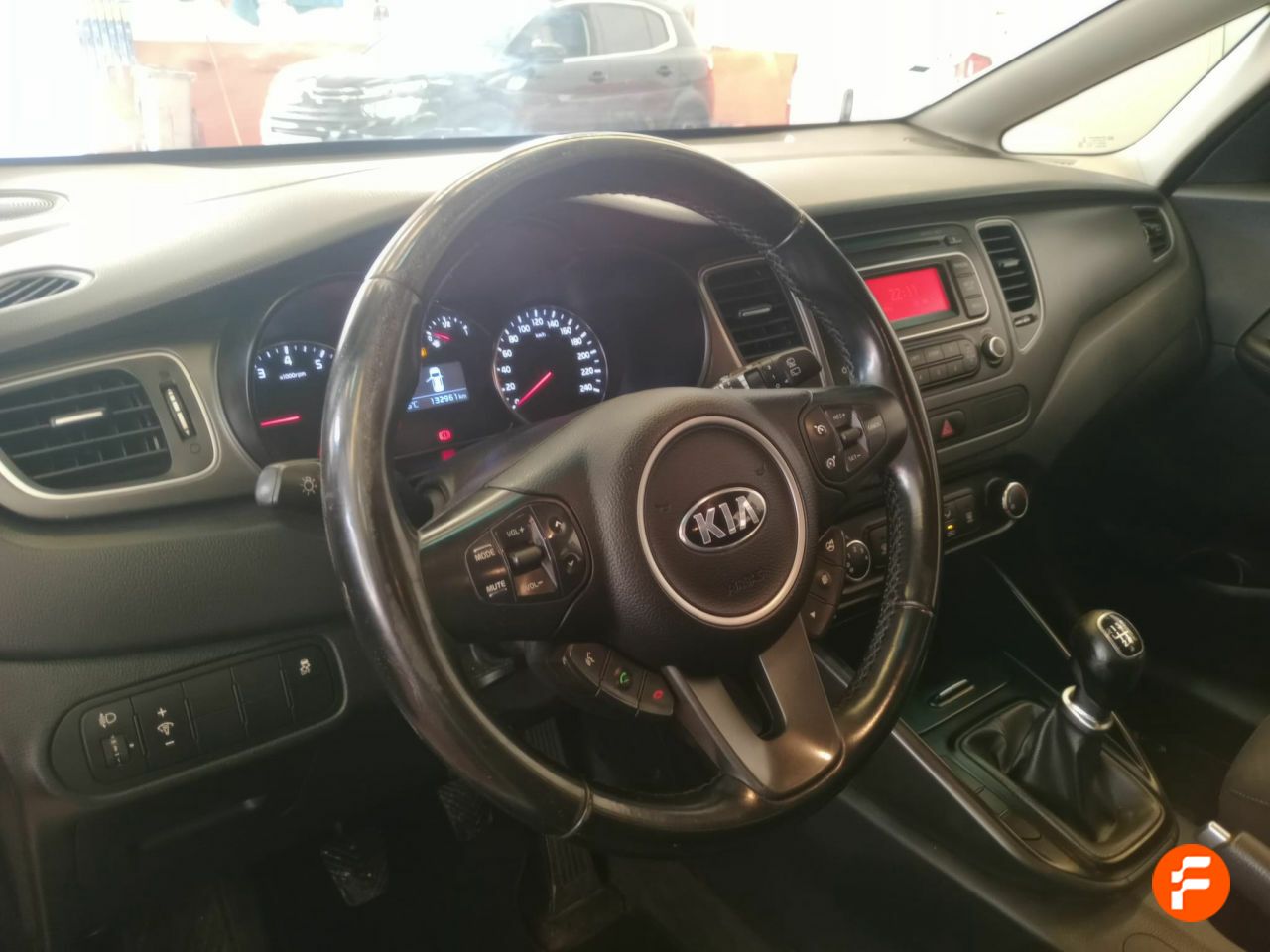 Foto Kia Carens 10