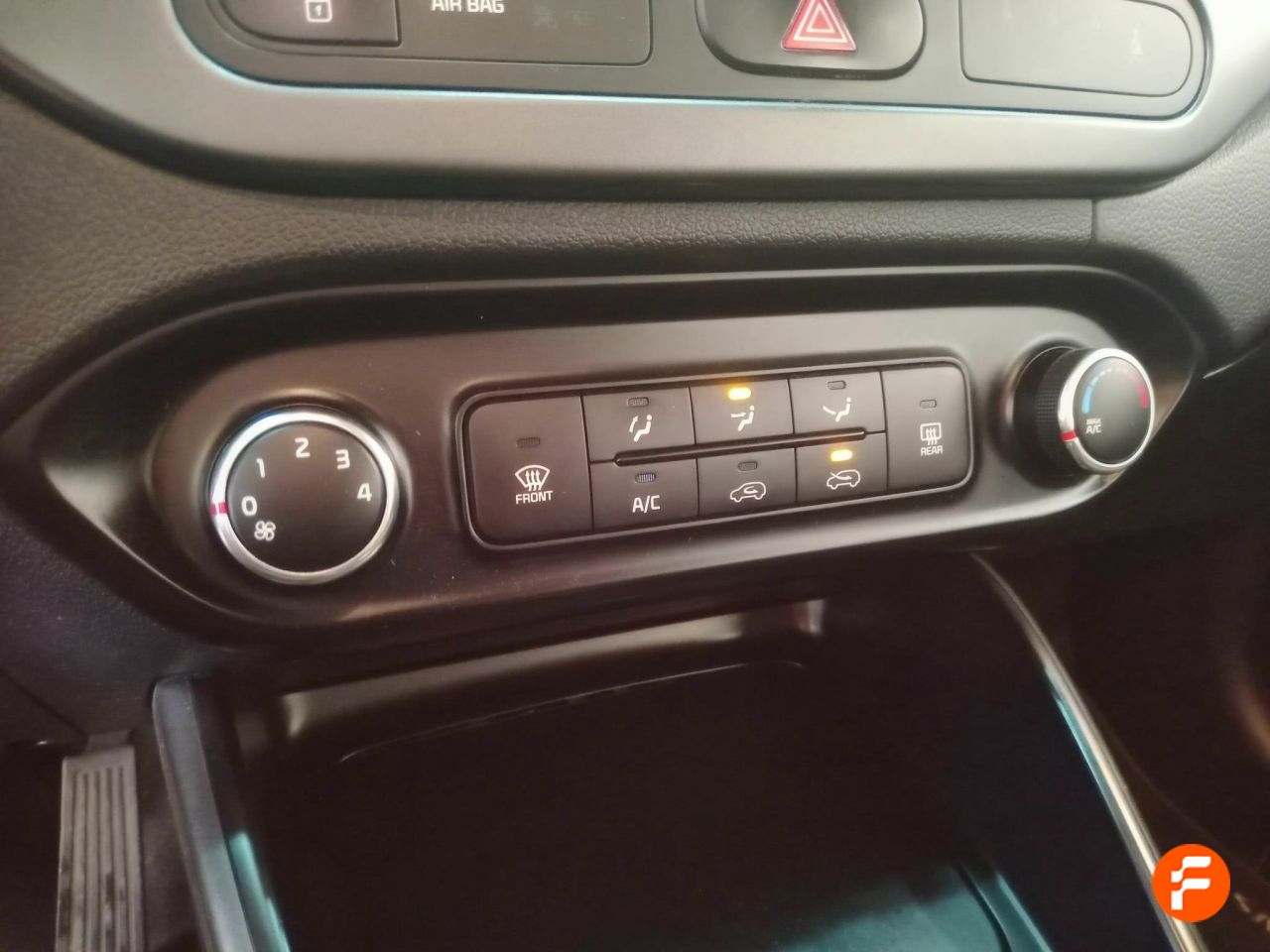Foto Kia Carens 14
