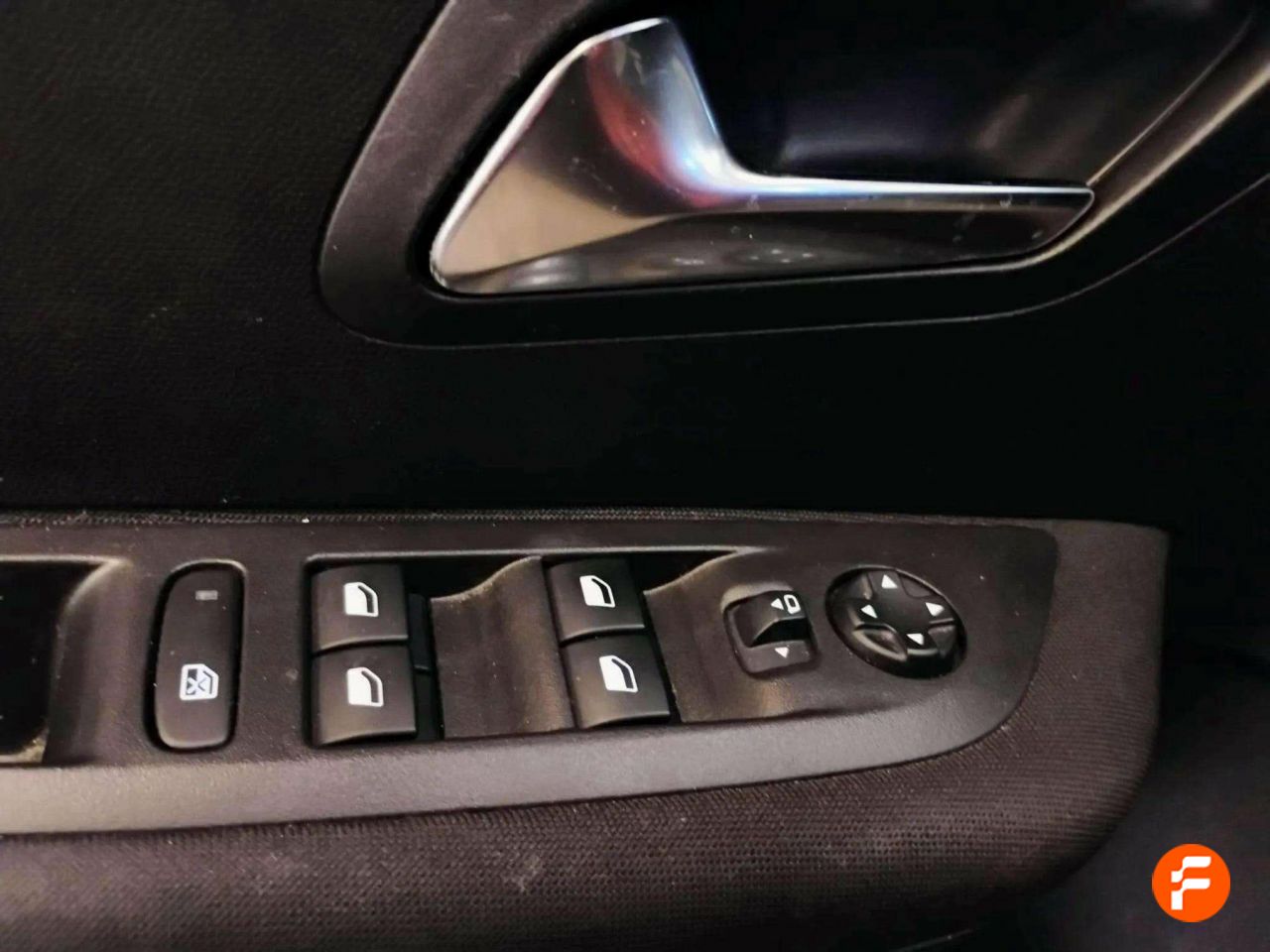 Foto Peugeot 208 13