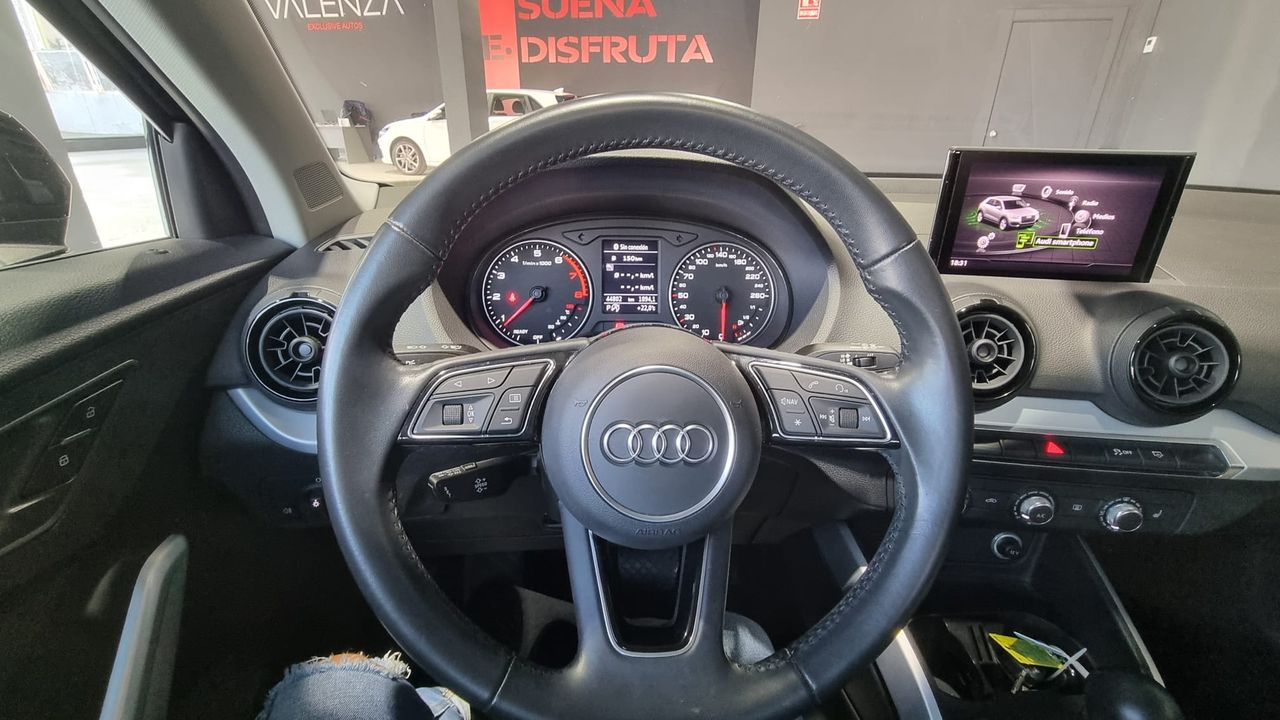 Foto Audi Q2 10