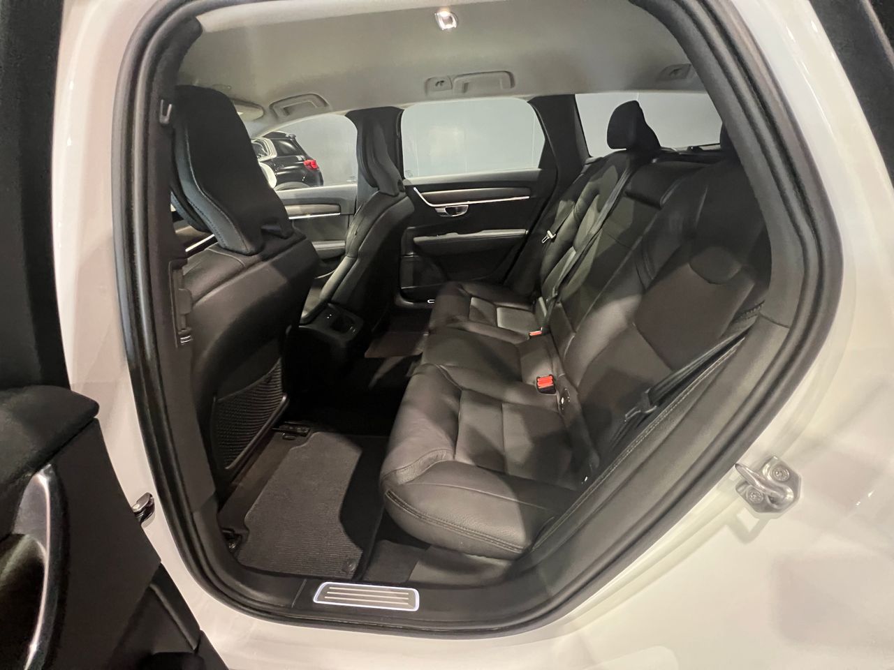Foto Volvo V90 10
