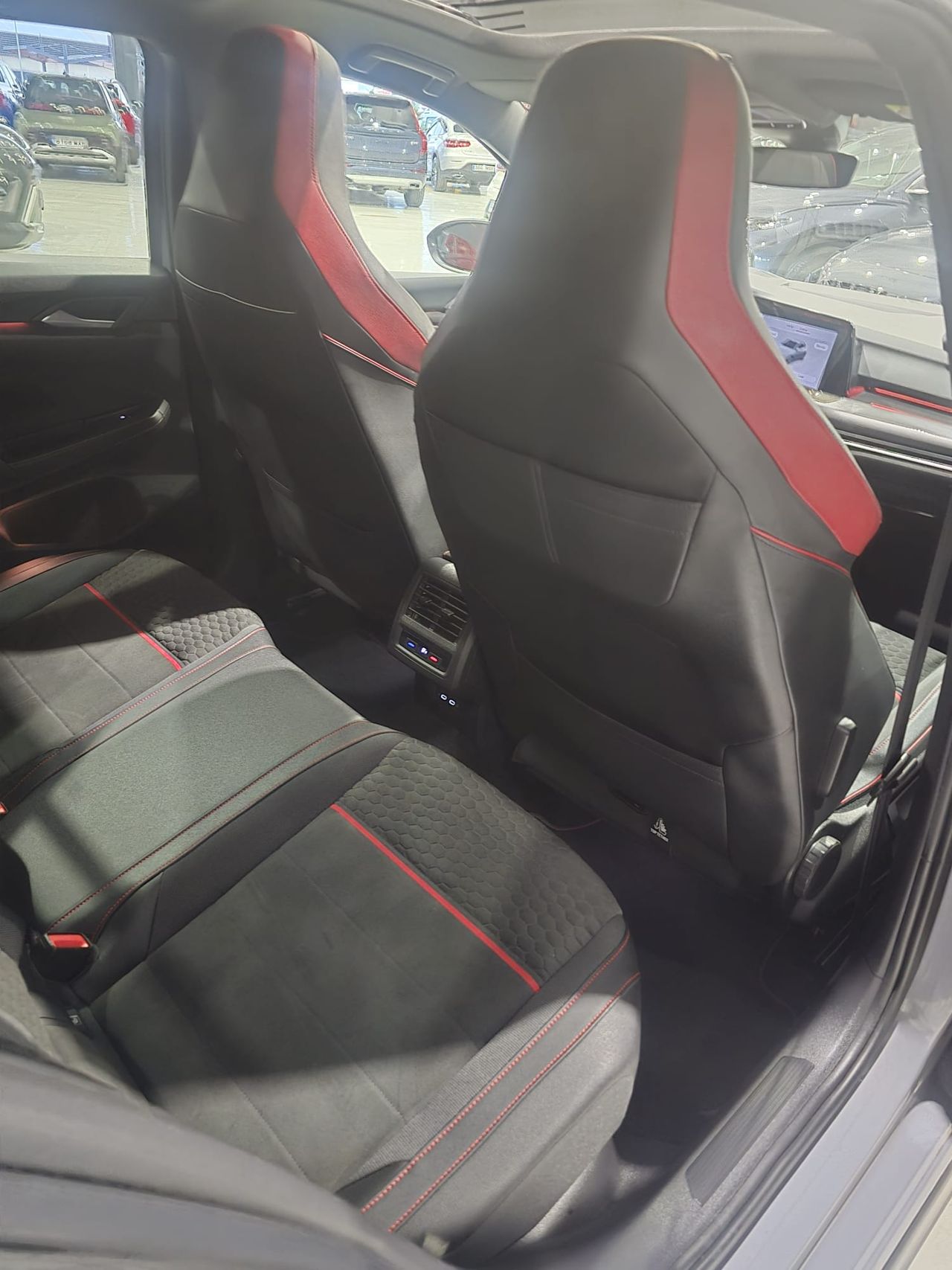 Foto Volkswagen Golf 13