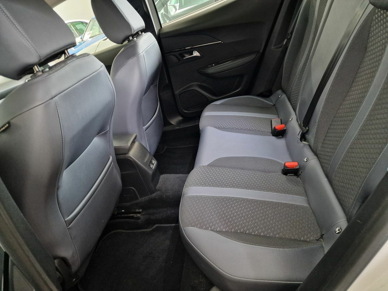 Foto Peugeot 2008 10