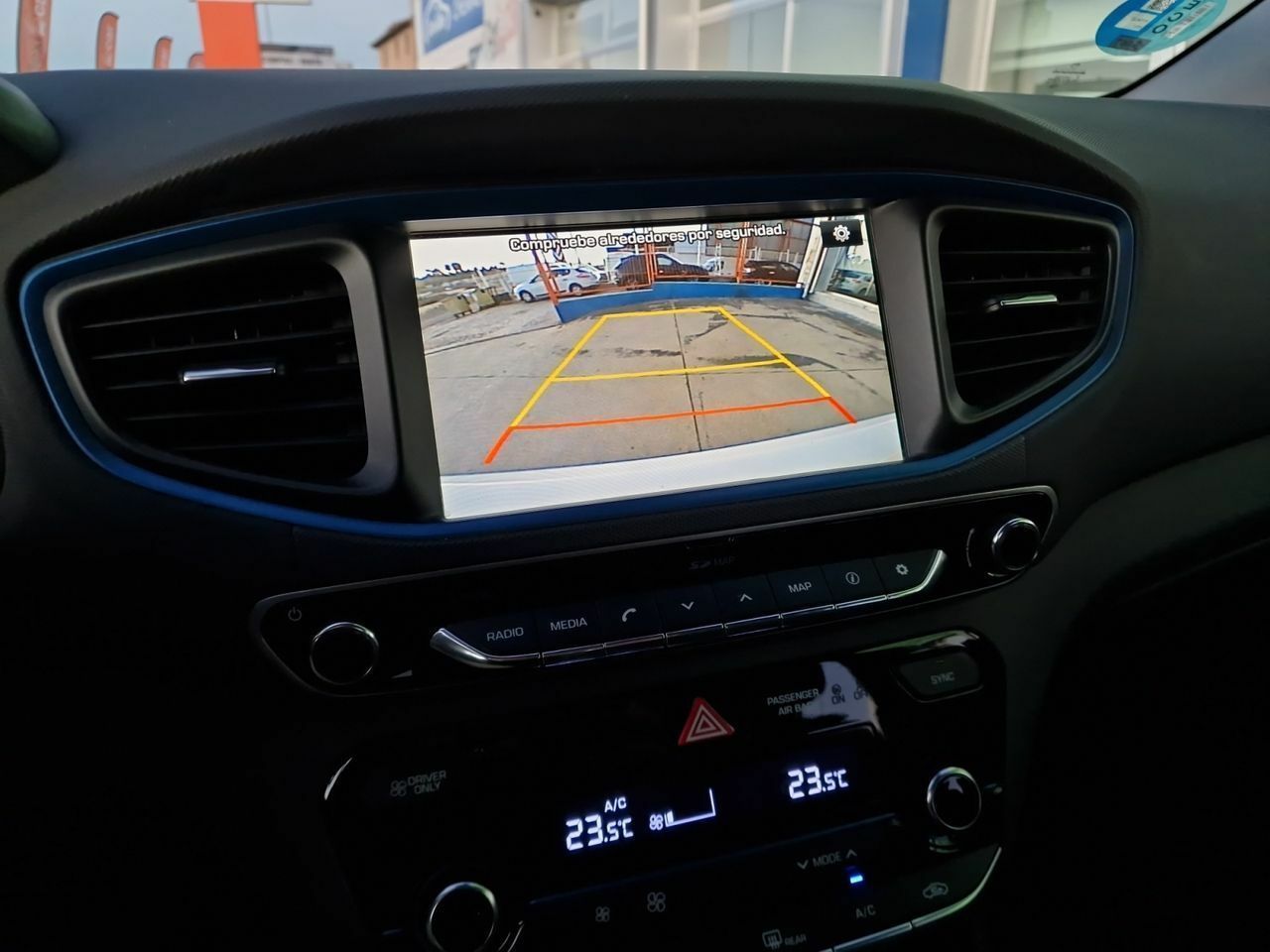 Foto Hyundai IONIQ 11
