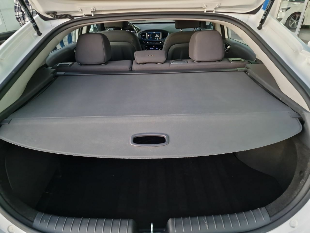 Foto Hyundai IONIQ 17