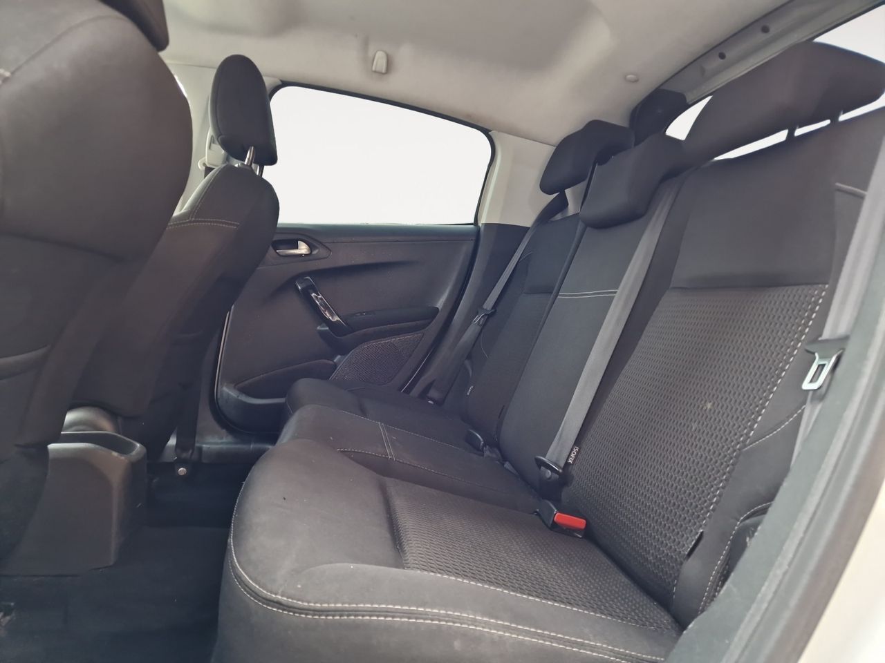 Foto Peugeot 208 13