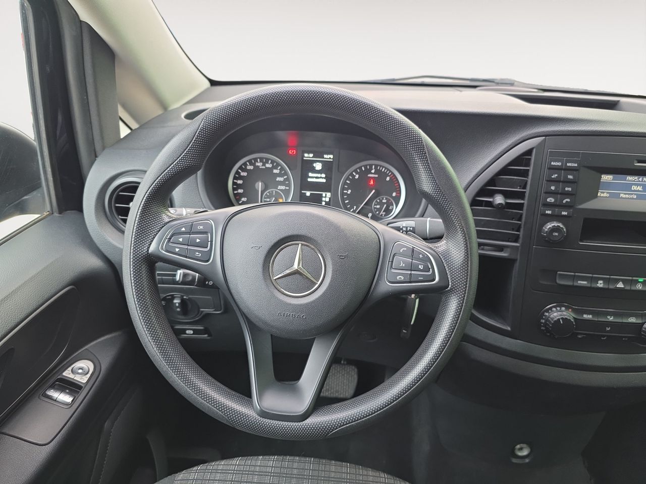 Foto Mercedes-Benz Vito 9