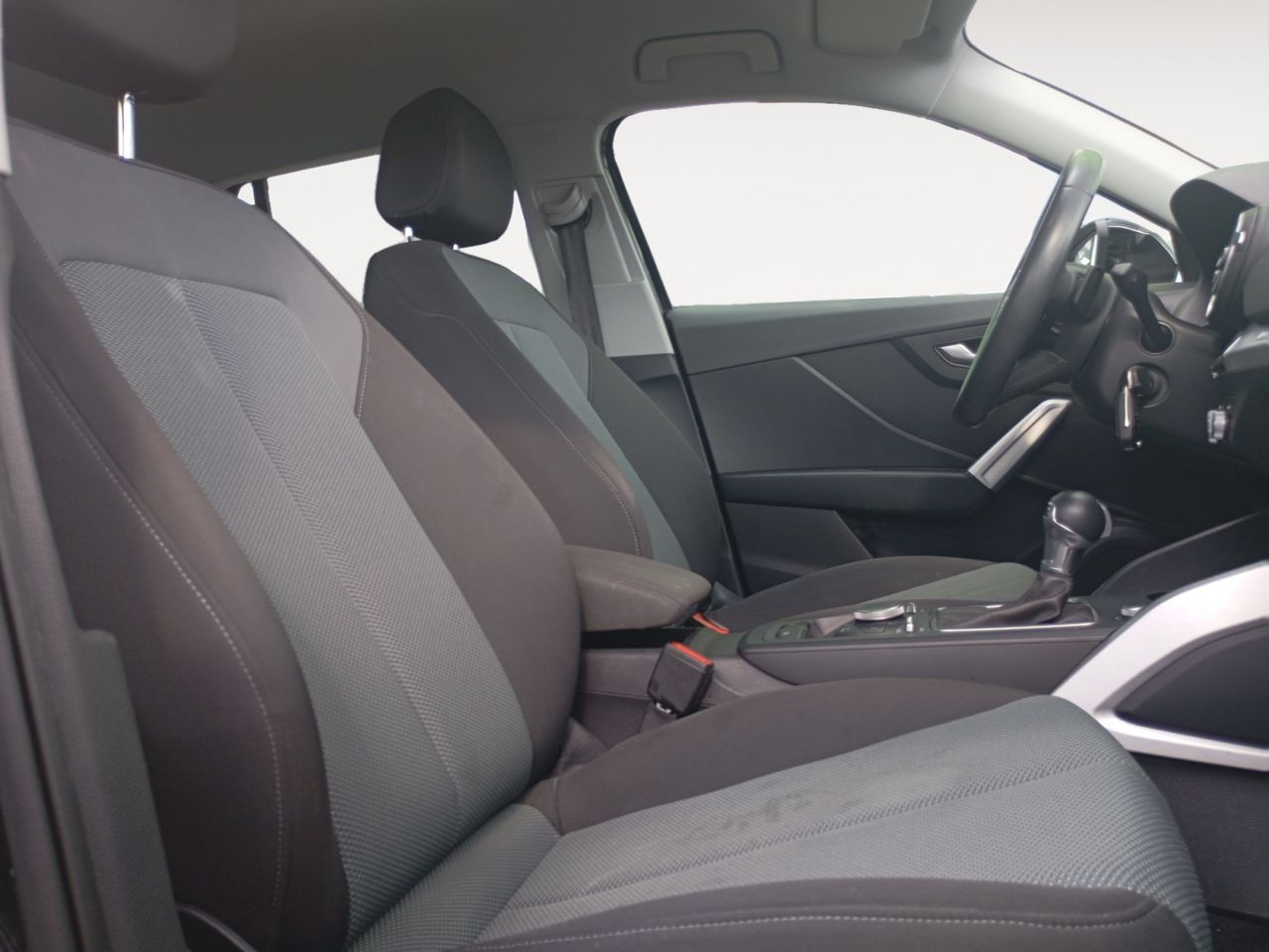 Foto Audi Q2 10