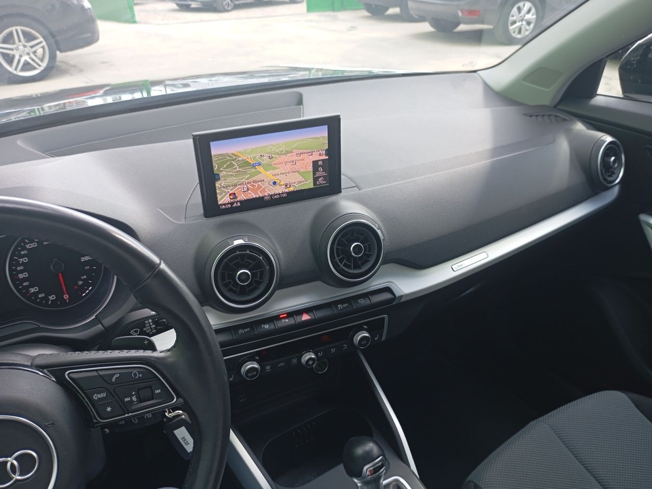 Foto Audi Q2 13