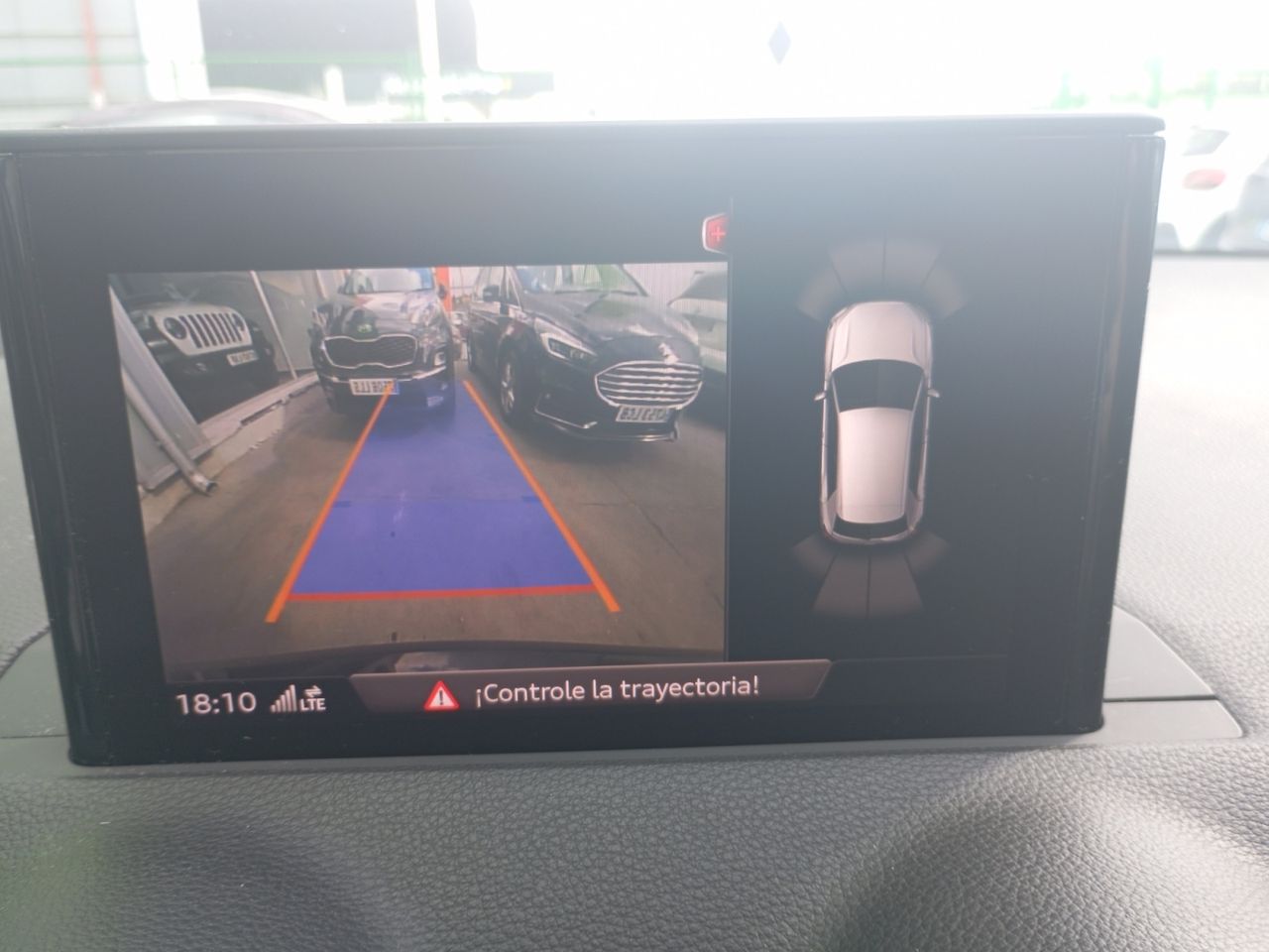 Foto Audi Q2 14