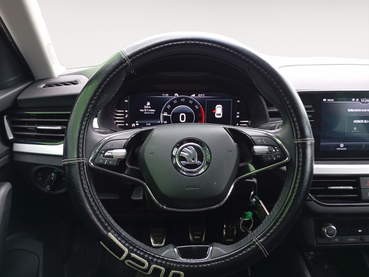 Foto Skoda Scala 9