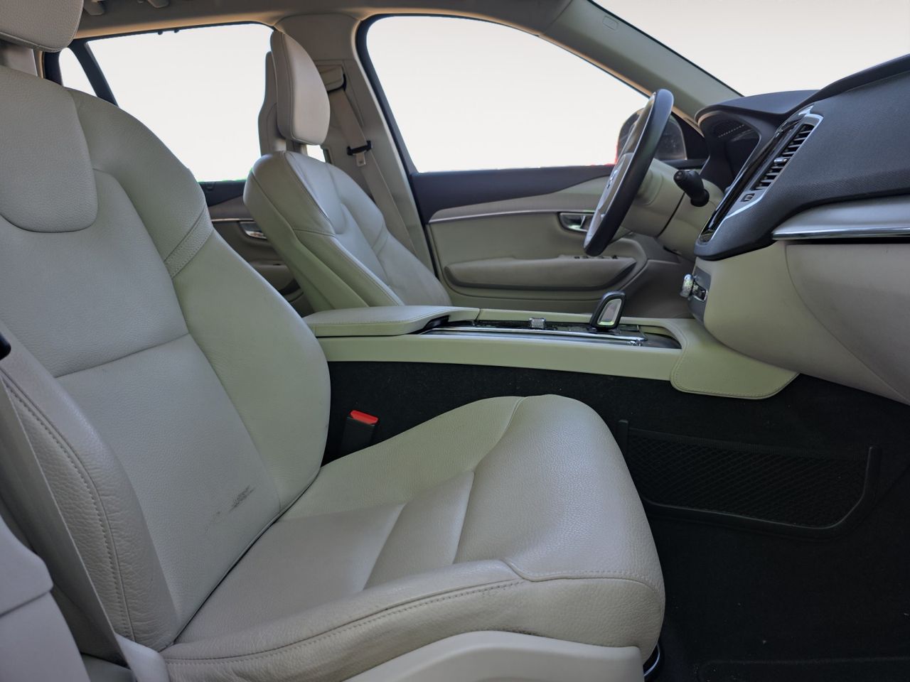 Foto Volvo XC90 12