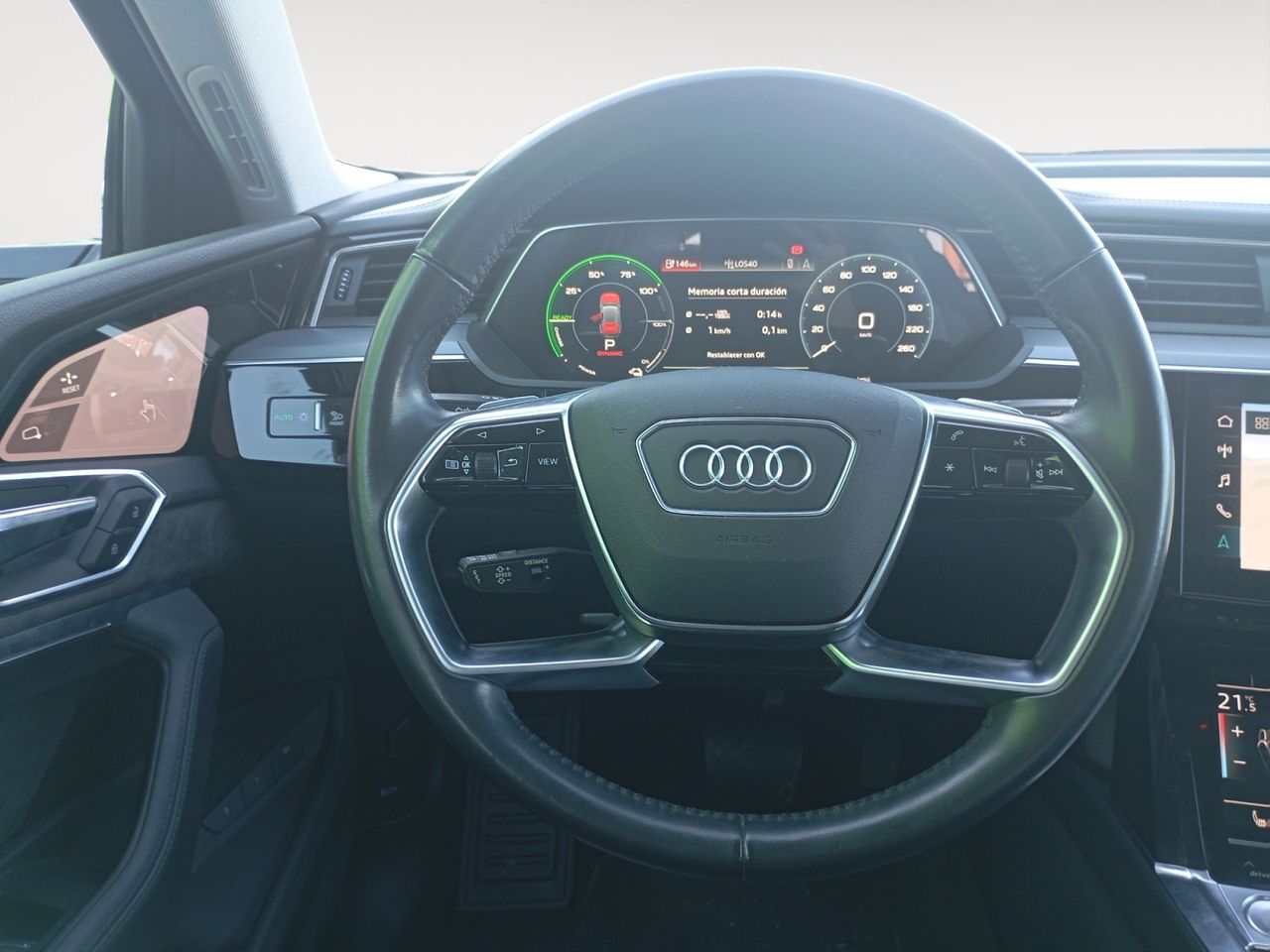 Foto Audi E-tron 9