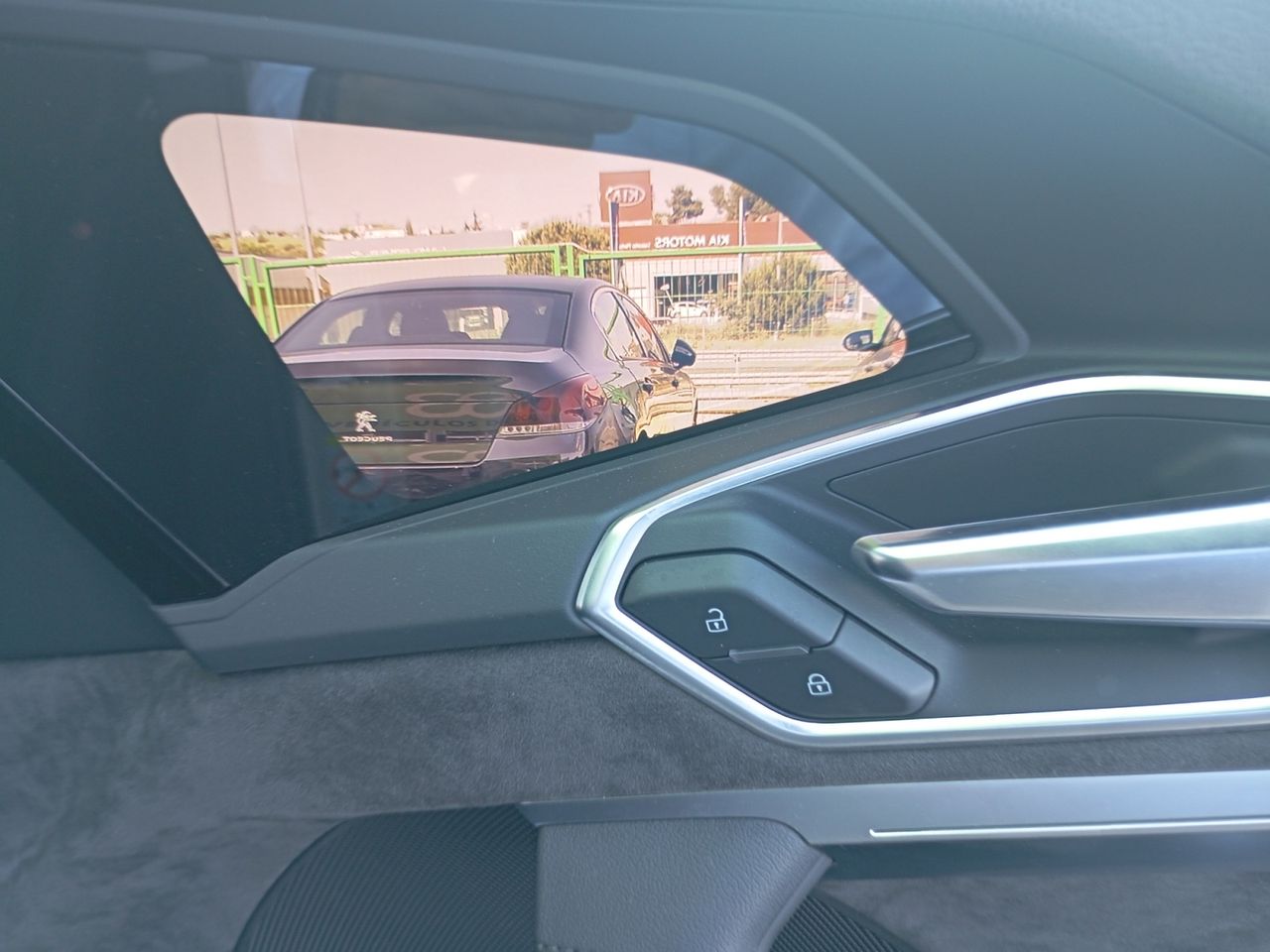 Foto Audi E-tron 13