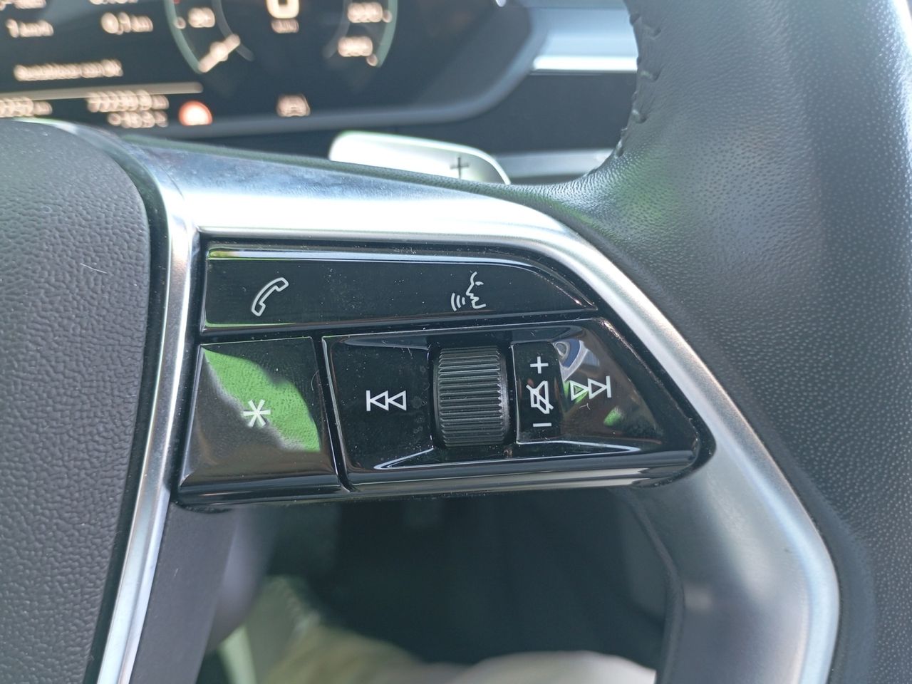 Foto Audi E-tron 15