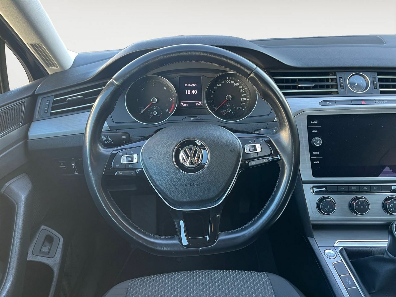 Foto Volkswagen Passat 9