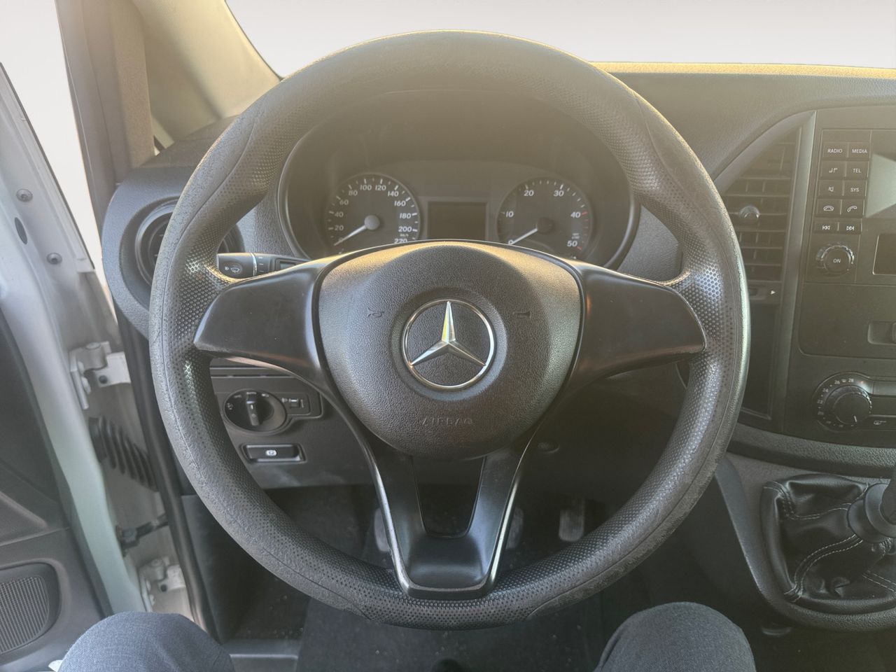 Foto Mercedes-Benz Vito 12