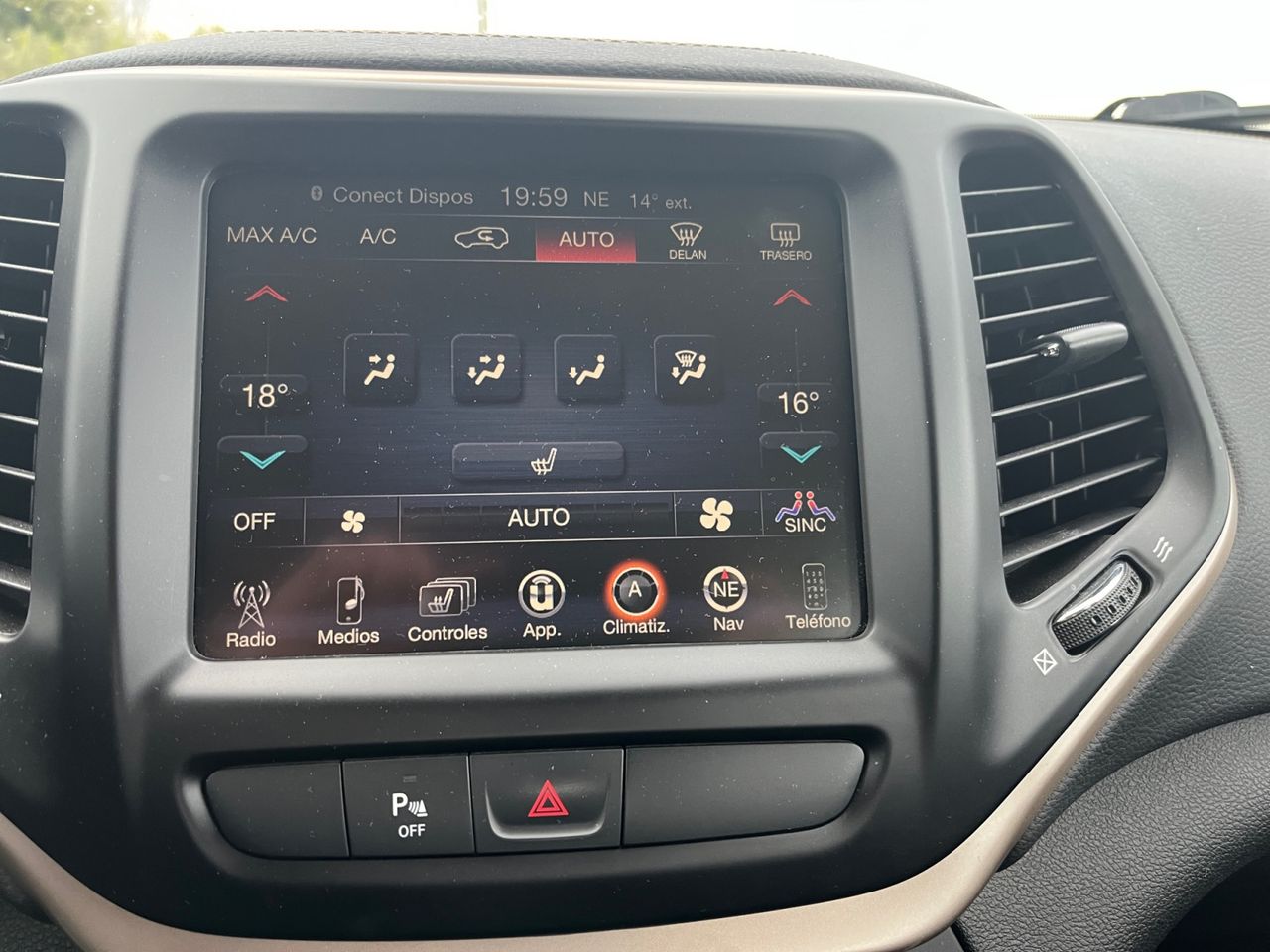 Foto Jeep Cherokee 16