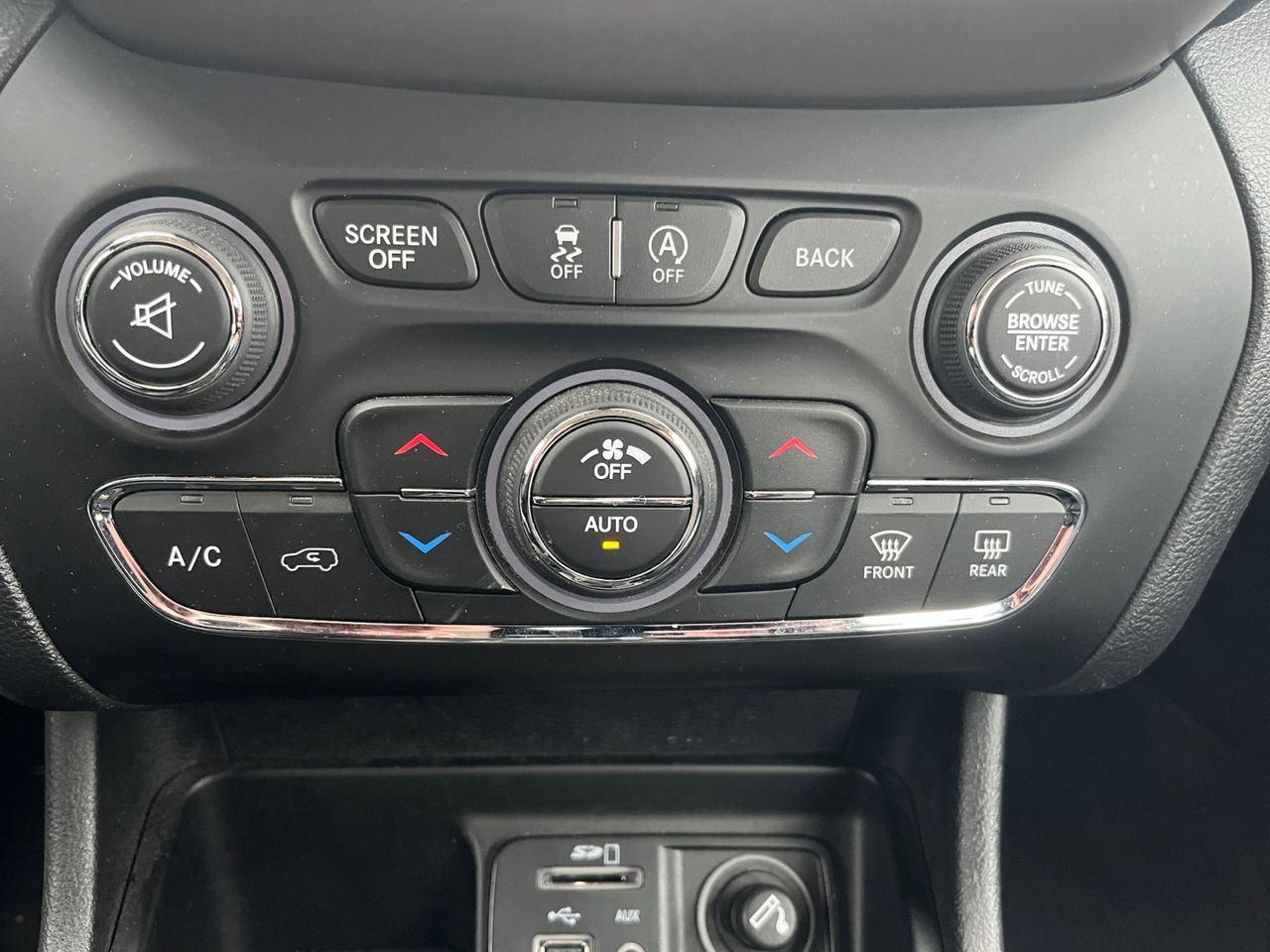 Foto Jeep Cherokee 18