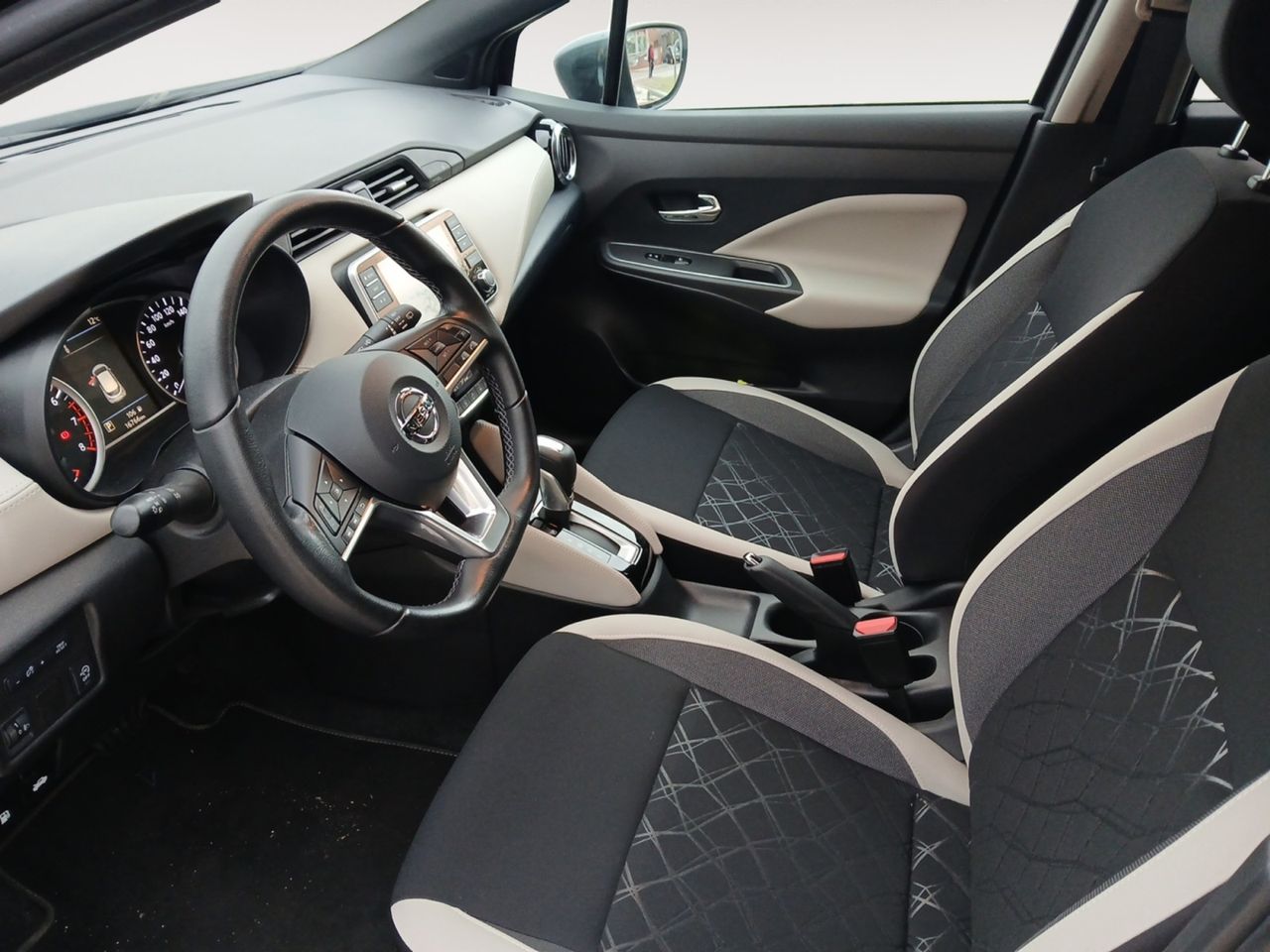 Foto Nissan Micra 7