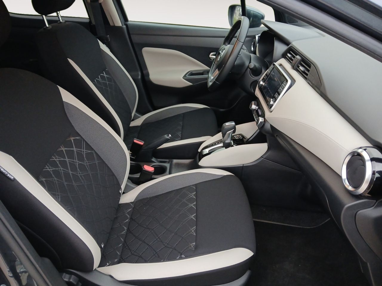 Foto Nissan Micra 13