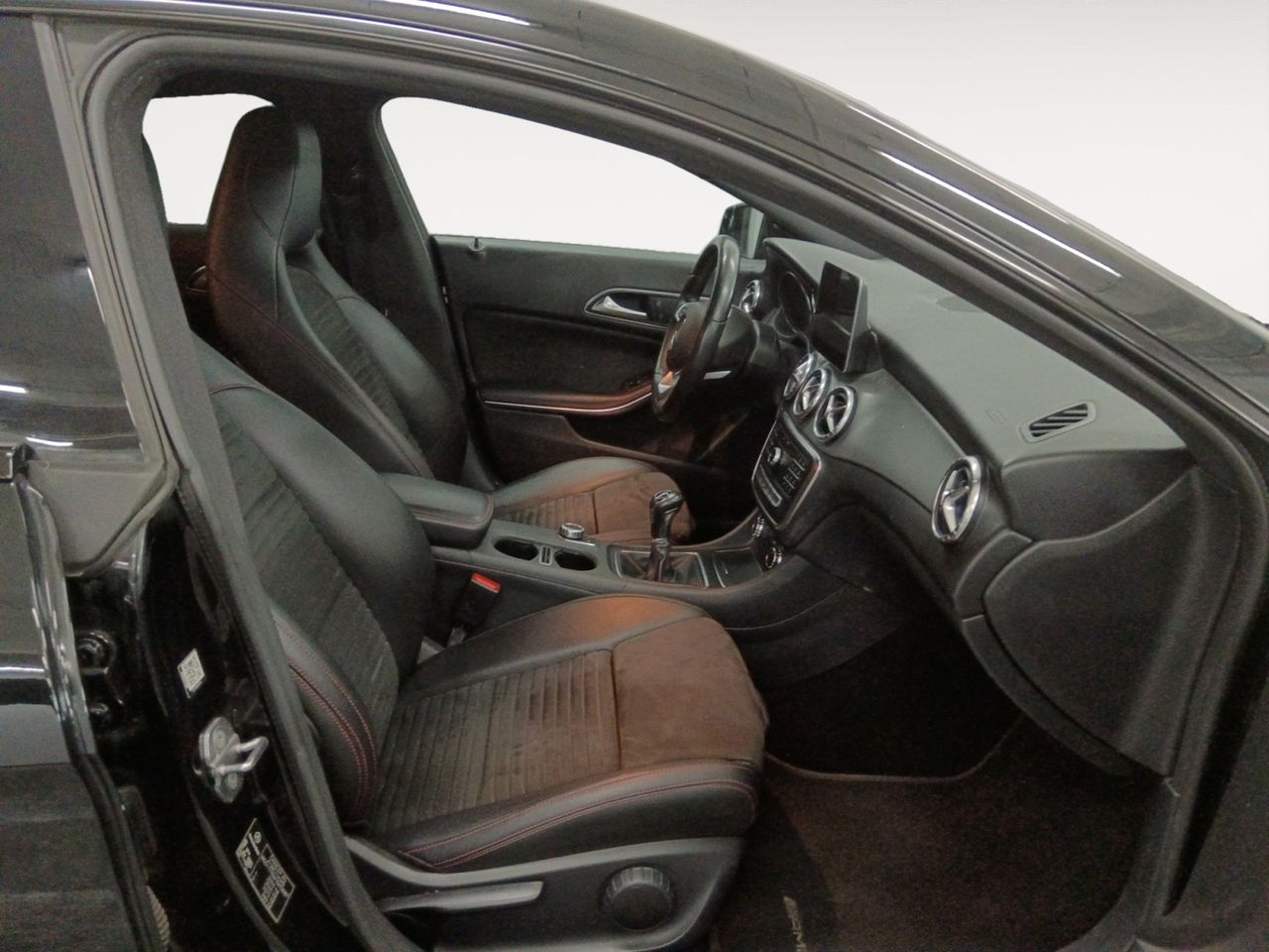 Foto Mercedes-Benz Clase CLA 10