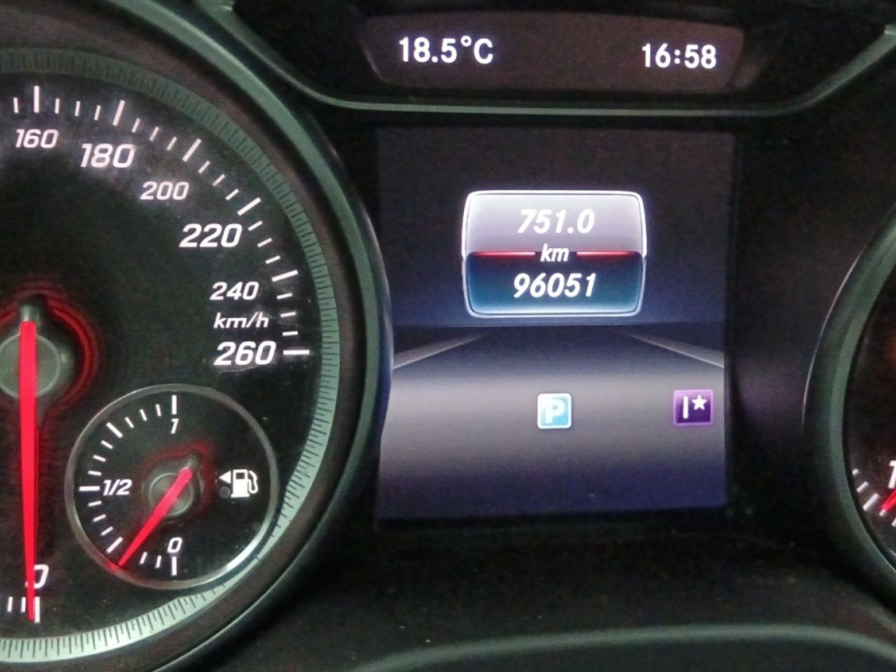 Foto Mercedes-Benz Clase CLA 13