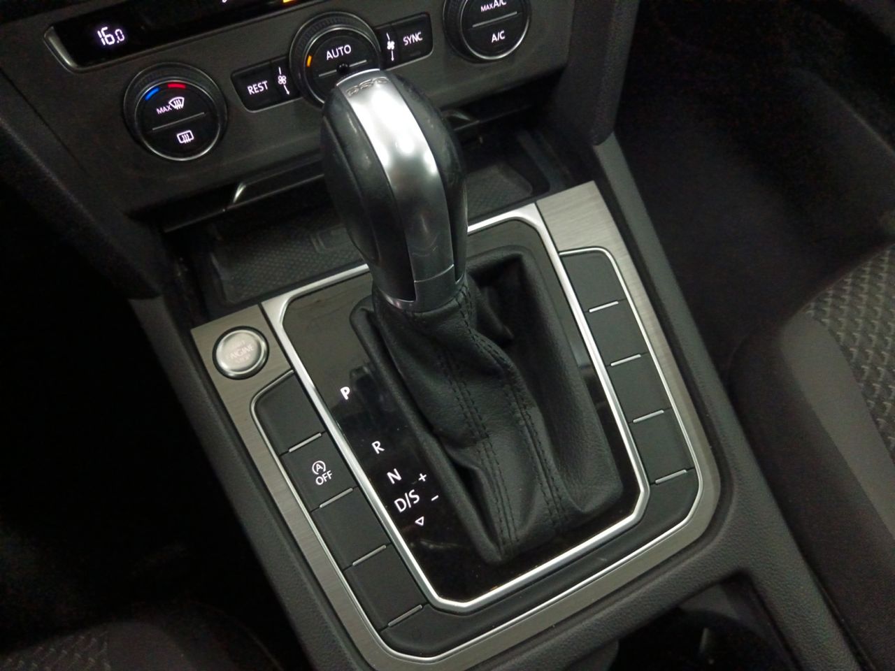Foto Volkswagen Passat 12