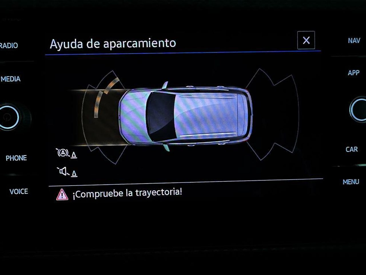 Foto Volkswagen T-Cross 14