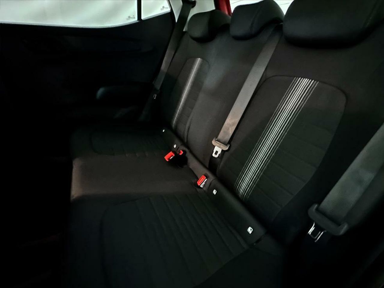 Foto Hyundai i10 16