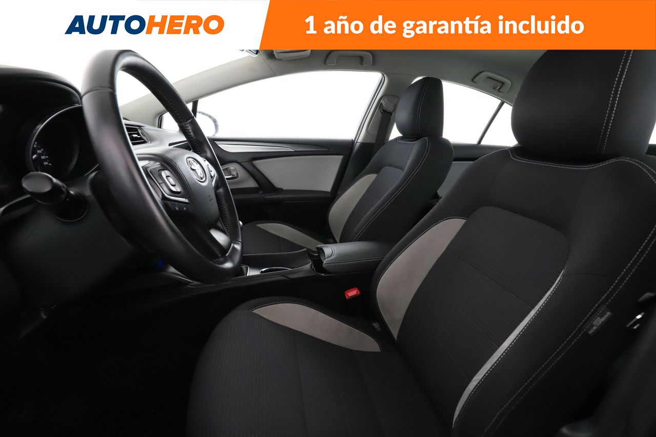 Foto Toyota Avensis 11