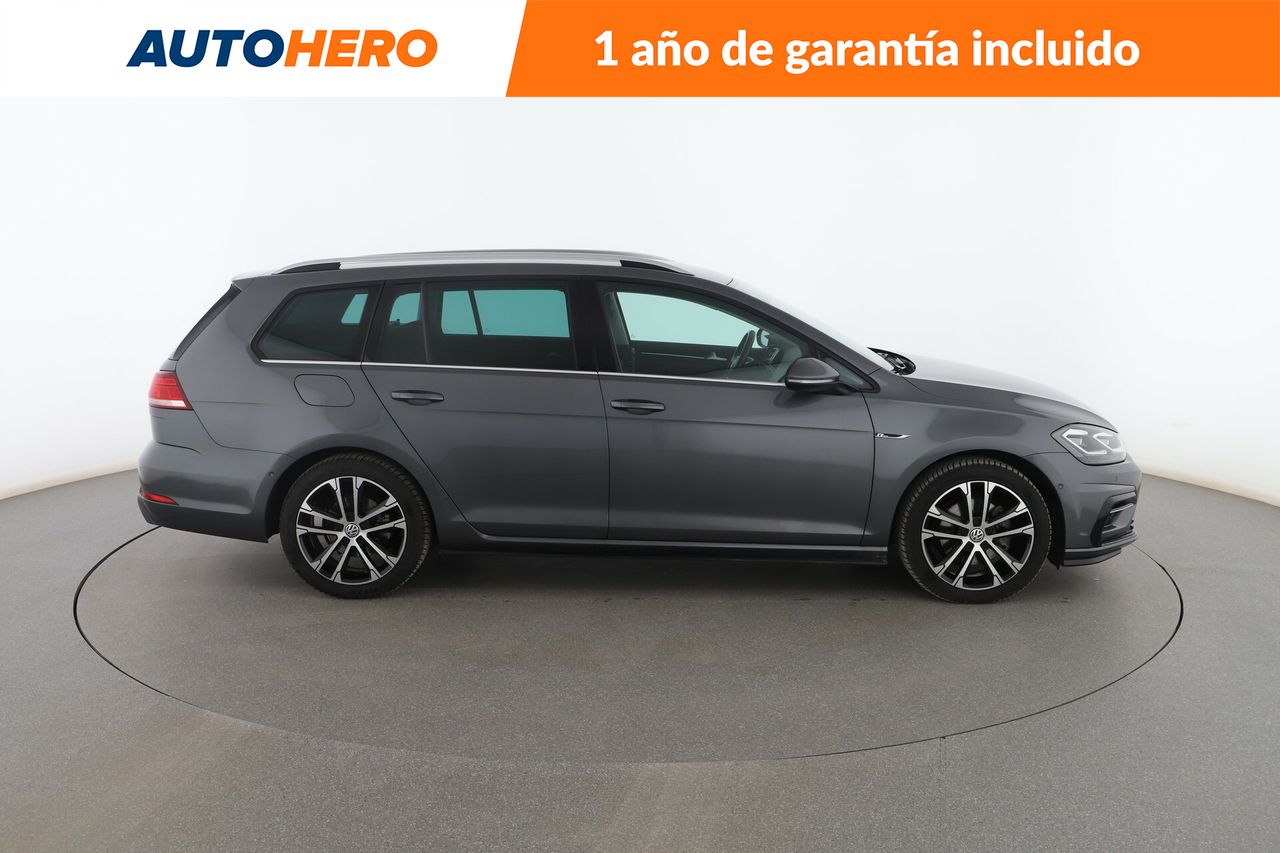 Foto Volkswagen Golf 8