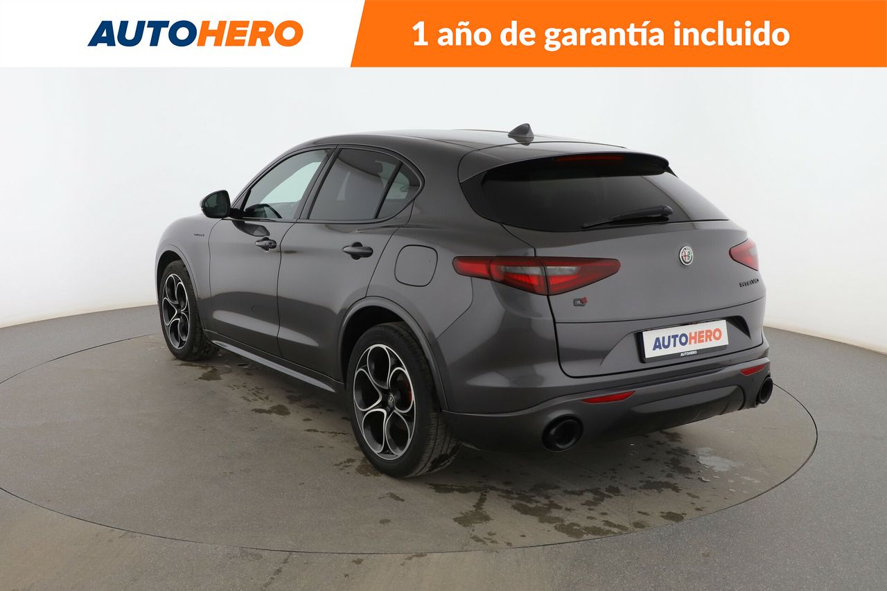 Foto Alfa Romeo Stelvio 3
