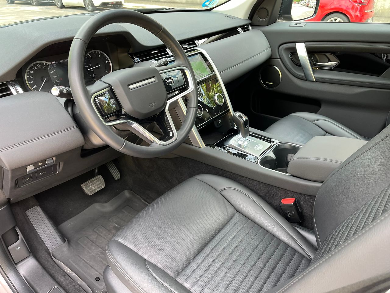 Foto Land-Rover Discovery Sport 24